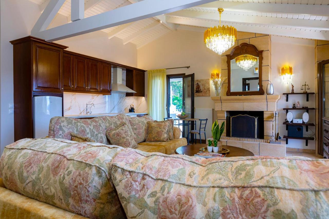 Solaris Methea- Luxury Central Villa By The Castle 카시오피 외부 사진